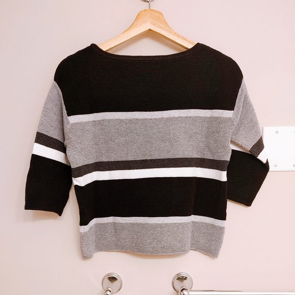 Stripped Sweater - Picture 2 of 6